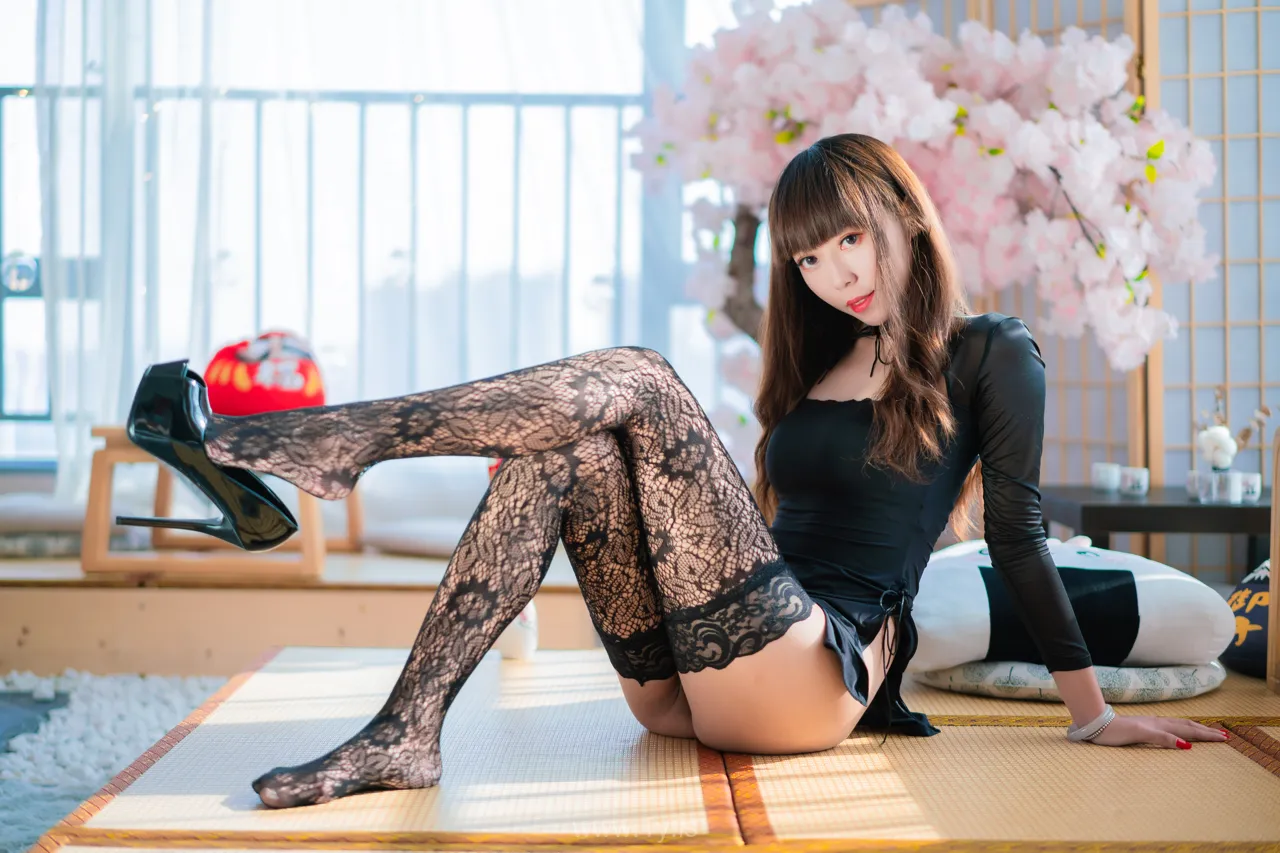 Money冷冷 NO.05 黑旗袍